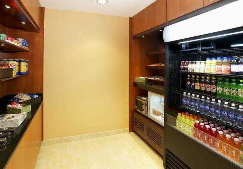 Fairfield Inn & Suites By Marriott Cumberland Restoran fotoğraf